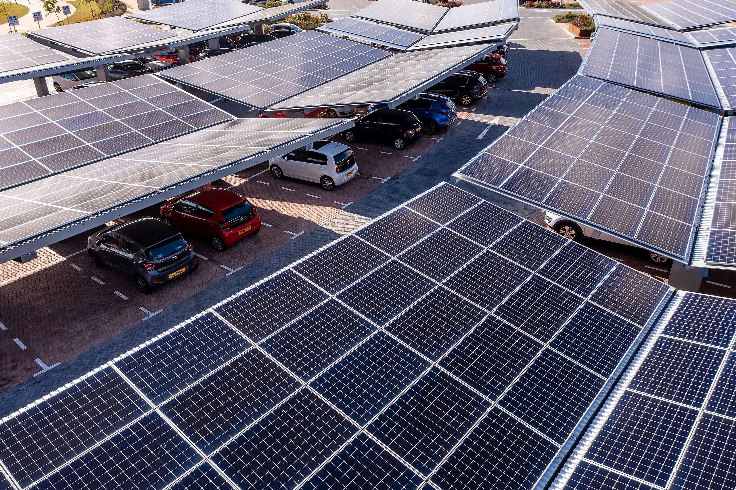 Nachhaltige Energiegewinnung für Ihr Unternehmen -  Photovoltaik finanzieren per Leasing